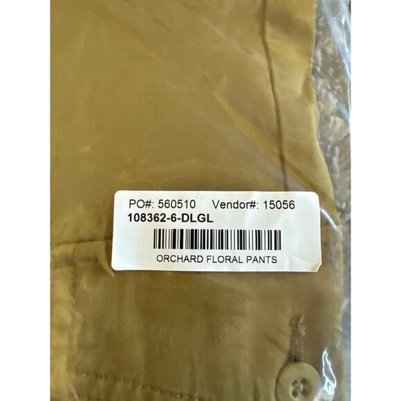 NWT Women’s Sundance Orchard Floral Pants Embroidered Cargo Mustard Size 6 - Picture 3 of 3